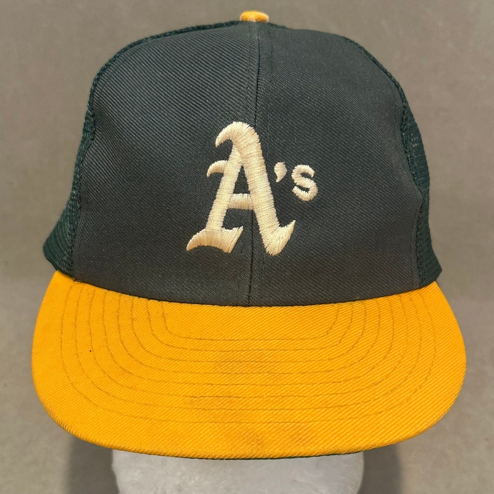Vintage Oakland Athletics A's MLB Snapback Trucker Hat‎ Annco Green Yellow Cap